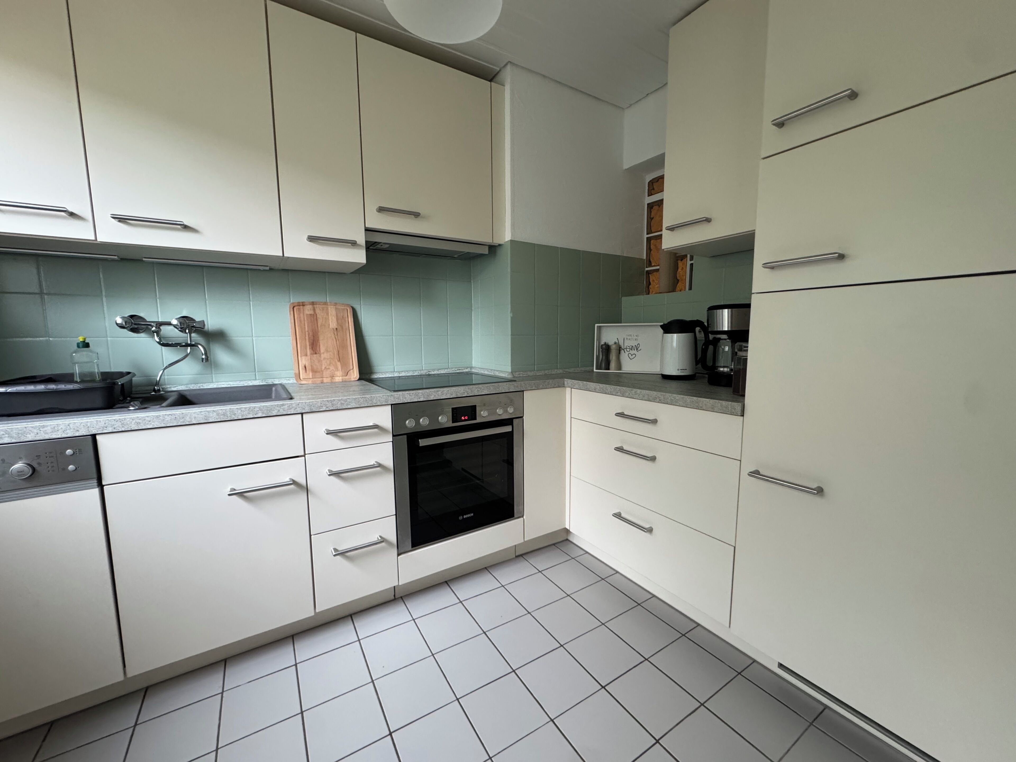 Kühlschrank, Ofen, Herdplatte, Geschirrspüler