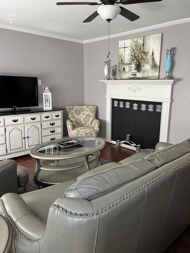 Single house 3 bed rooms bath kitchen sitting room