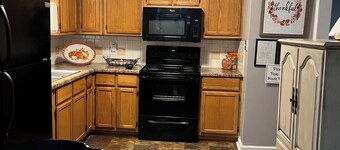 Single house 3 bed rooms bath kitchen sitting room