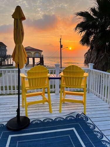 Gulf Beach Breeze - Scenic Beach, Bridge & Blue View