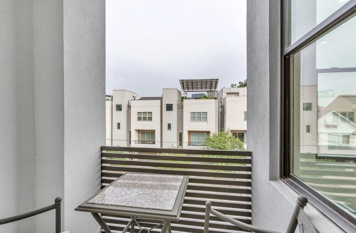 Photo 35 of Luxury 4 Story Home with an Elevator & Private Hot Tub
