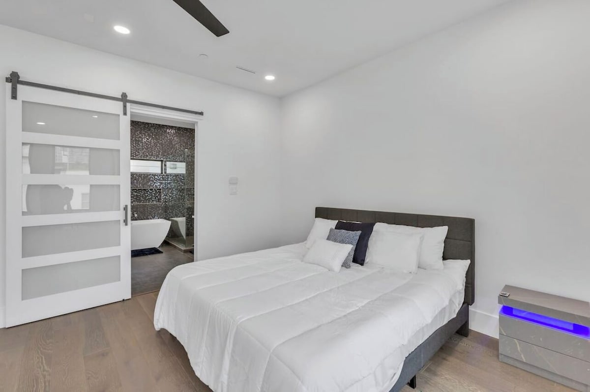 Photo 9 of Luxury 4 Story Home with an Elevator & Private Hot Tub