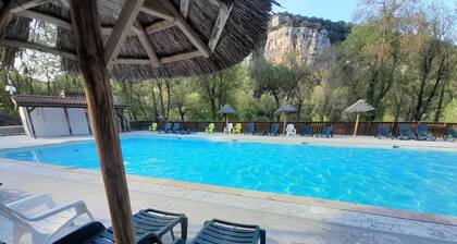Hébergement en camping Naturiste RiviÚre plages et Plein d'activités