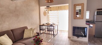 La Casita in the Camargue: authenticity and nature. Sea 5 minutes away