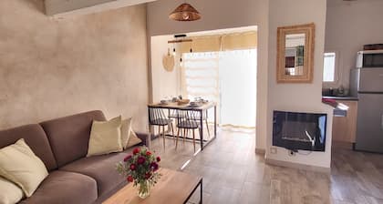 La Casita in the Camargue: authenticity and nature. Sea 5 minutes away