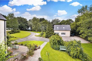 Property grounds - Swallows Cottage (Launceston)