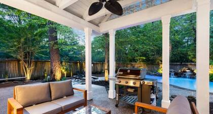 Unique Mid Century Modern in The Woodlands