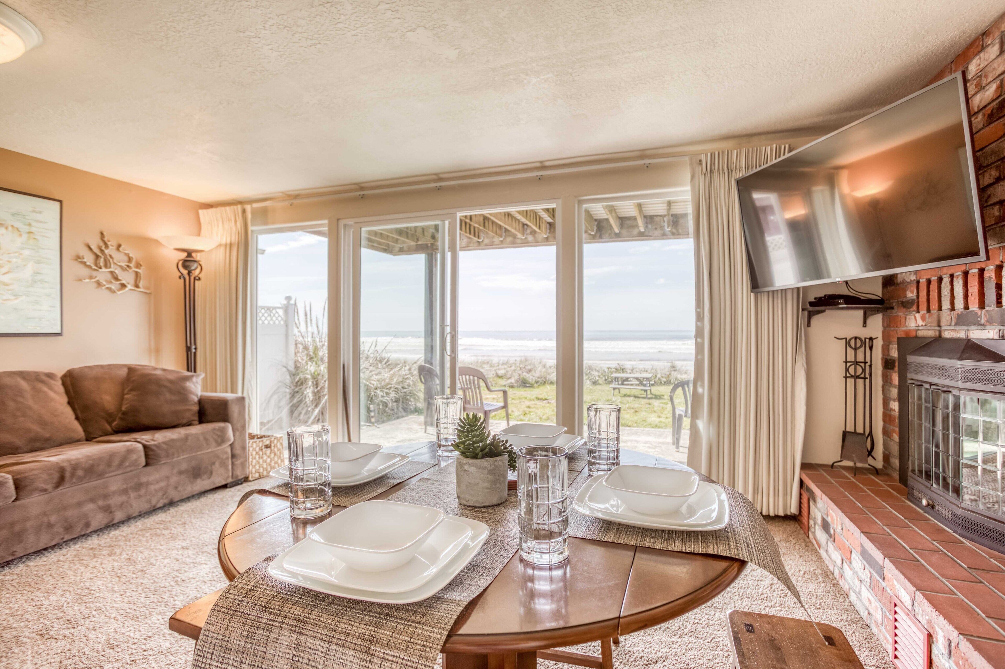Oceanfront, Short Walk to Easy Beach Access From this Sweet Ground-Level Condo!