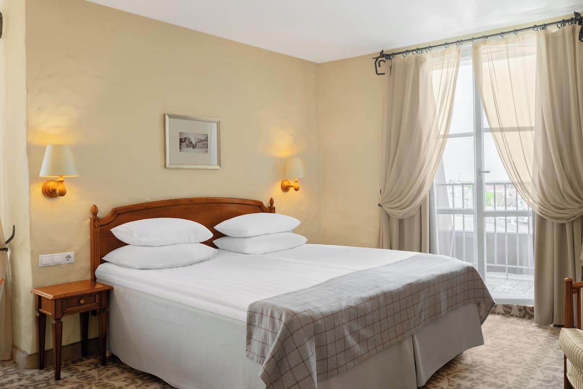Superior-Doppel- oder -Zweibettzimmer