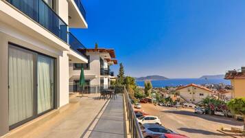 Family Apartment, 2 Bedrooms, Non Smoking, Sea View-201 | Terras