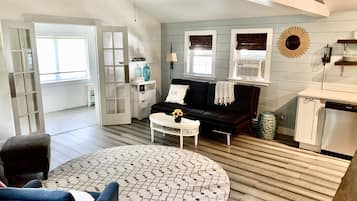Smart TV, fireplace, books