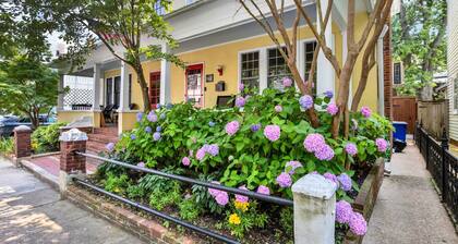 Historic & sunny home w/ Fireplace steps from USNA & Downtown Annapolis