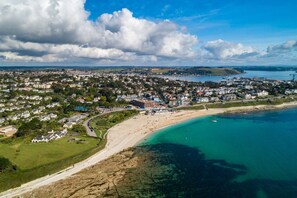 Beach nearby, beach towels