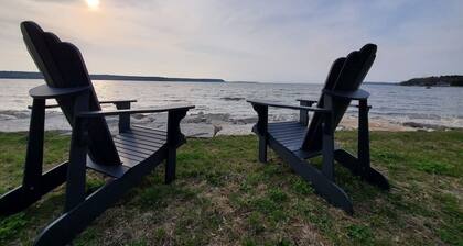 Breathtaking views on the Bay! Waterfrontage!