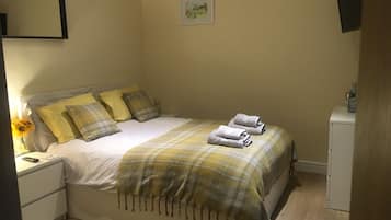 Studio | Iron/ironing board, free WiFi, bed sheets