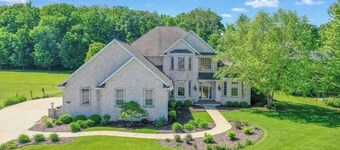 Huge home with theater, hot tub, golf cart, and just minutes from Lambeau Field!