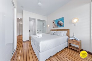 4 bedrooms, desk, iron/ironing board, WiFi