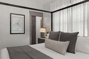 3 Schlafzimmer, Schreibtisch, Bügeleisen/Bügelbrett, Reisekinderbett