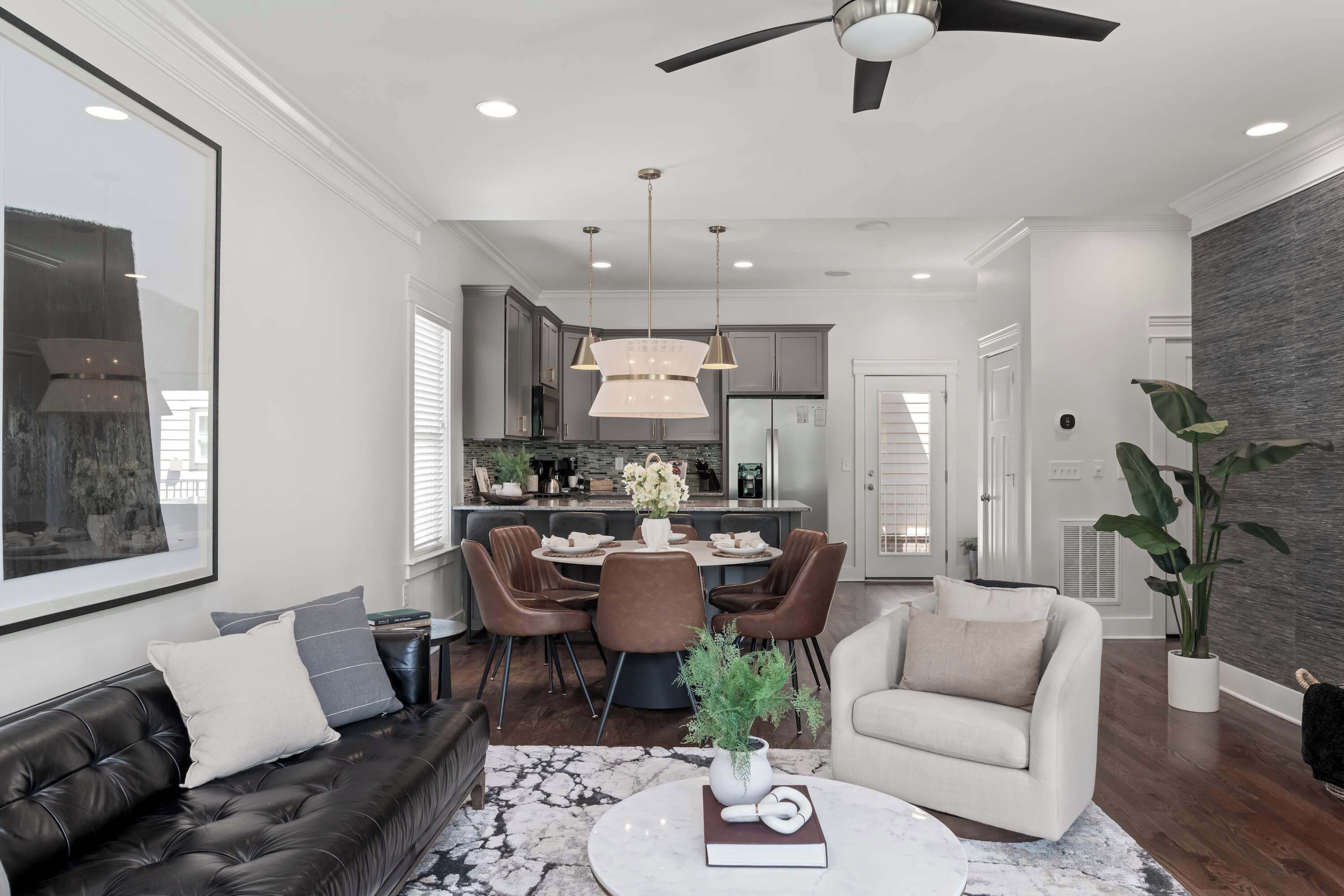 Smart TV, books, offices