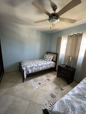 2 bedrooms, iron/ironing board, travel cot, free WiFi