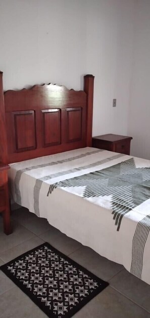 4 عدّة غرف نوم ومكتب ومكواة/لوح كي وواي فاي مجانًا