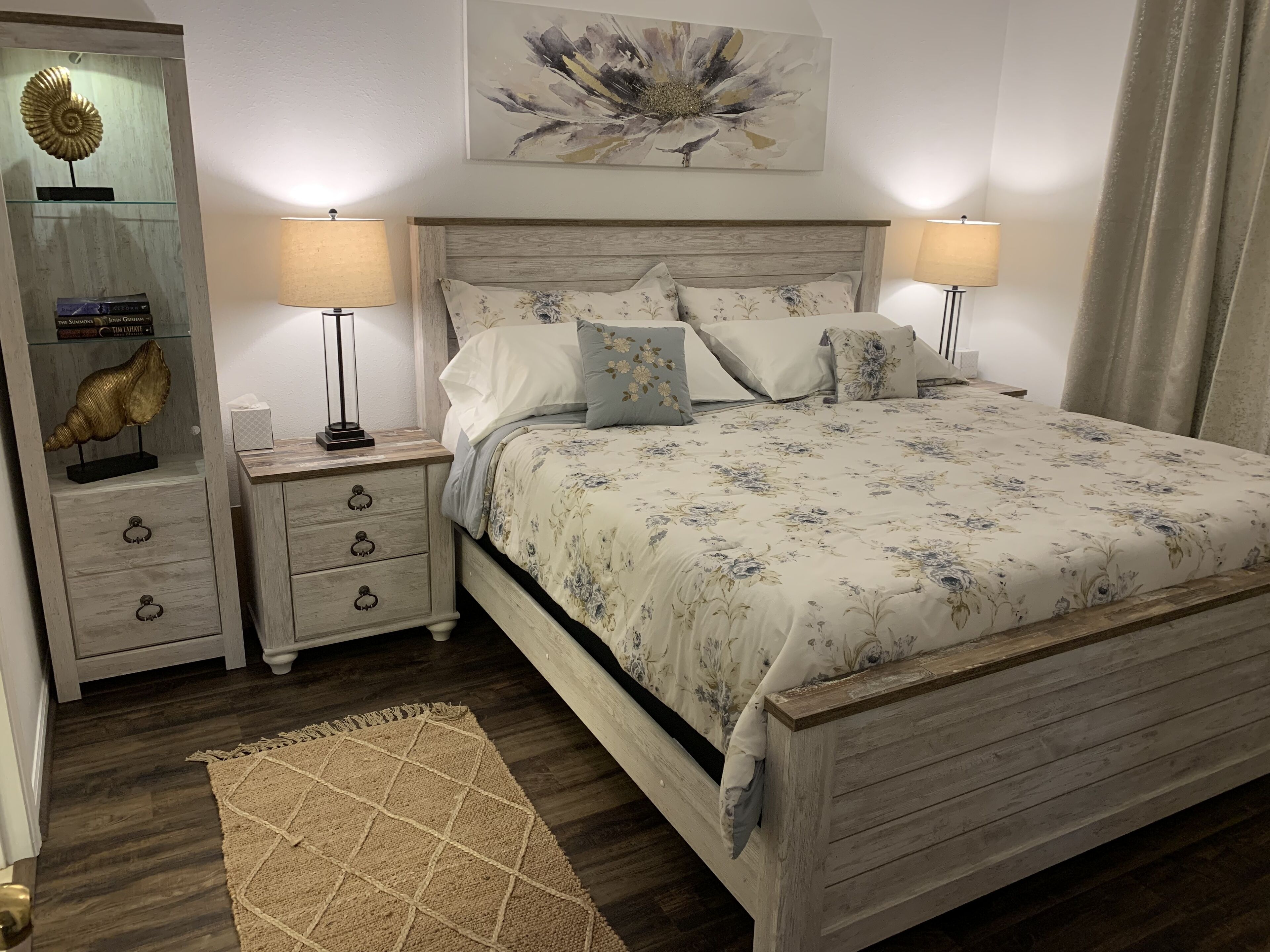 1 chambre, coffre-fort, fer et planche à repasser