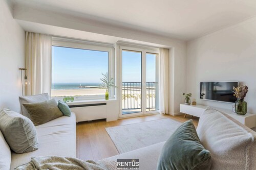 Seacarl - stunning apartment with frontal sea view