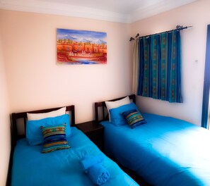 3 bedrooms, WiFi - Riad in Marrakech, secure residence with swimming pool, ideal for family vacations ^ (Marrakech)