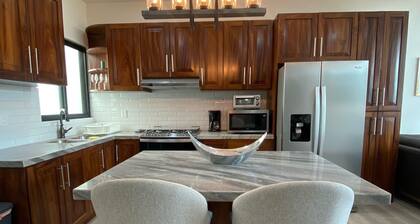 Gringo-Gulch, 3 bedroom w/view, pool/patio