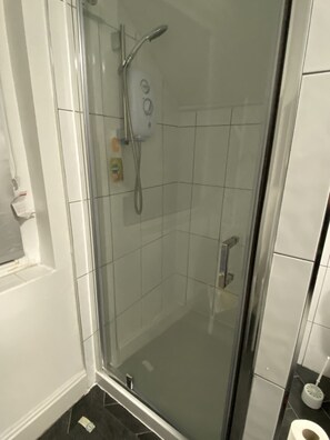 Bathtub, hair dryer, towels, soap - Nottingham Comfy Home newly refurbished (Nottingham)