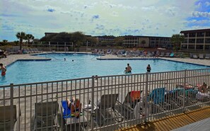 Outdoor pool - The Admiral's Roost ~ Steps to the beach and pool. Perfect for couples (Hilton Head Island)