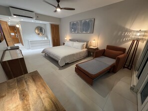 2 chambres, bureau, fer et planche à repasser, accès au Wi-Fi (inclus)
