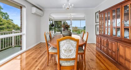 BerwickHills Stylish 3 BdrmHome *Free Wifi*NetFlix