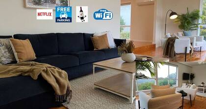 BerwickHills Stylish 3 BdrmHome *Free Wifi*NetFlix