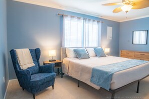 Room - Ready for Disney! Stylish Home 9 miles from Parks! (Davenport)