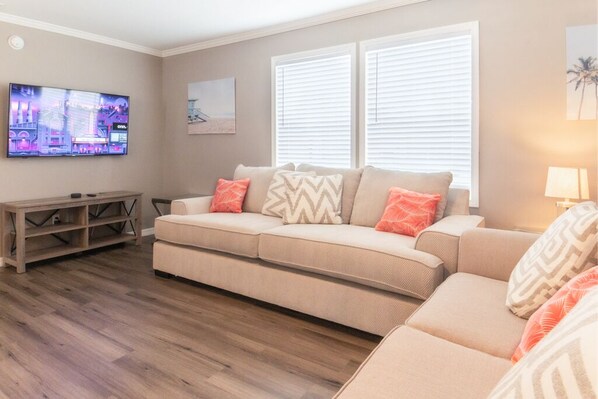 Living area - Ready for Disney! Stylish Home 9 miles from Parks! (Davenport)