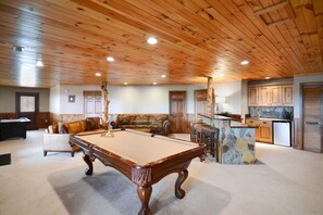 Spielezimmer