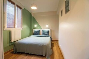 1 soverom, strykejern/-brett, wi-fi og sengetøy