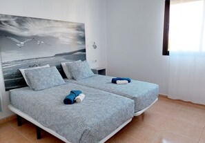 2 slaapkamers, een bureau, gratis wifi, beddengoed