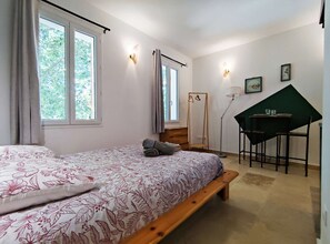 1 bedroom, WiFi, bed sheets - Studio Mistral - Air conditionning (Arles)