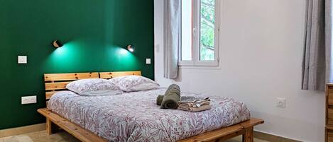 1 habitación, wifi y ropa de cama