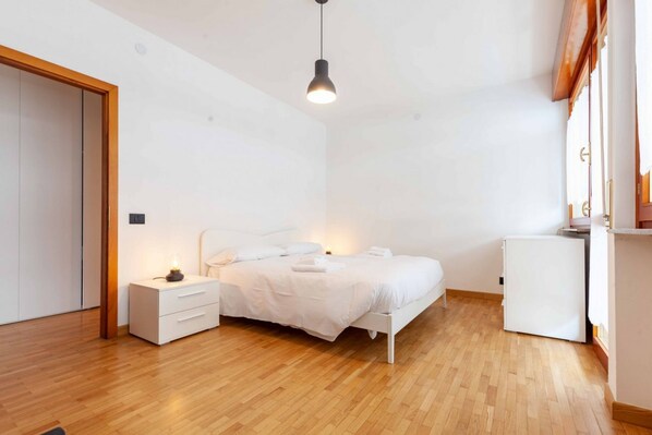 2 Schlafzimmer, Bügeleisen/Bügelbrett, kostenloses WLAN, Bettwäsche