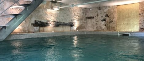 Piscine couverte, piscine extérieure