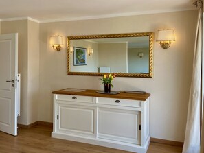 Interior - Weinberg Idyll vacation apartment - Fantastic view over vineyards to Lake Constance (Lindau)