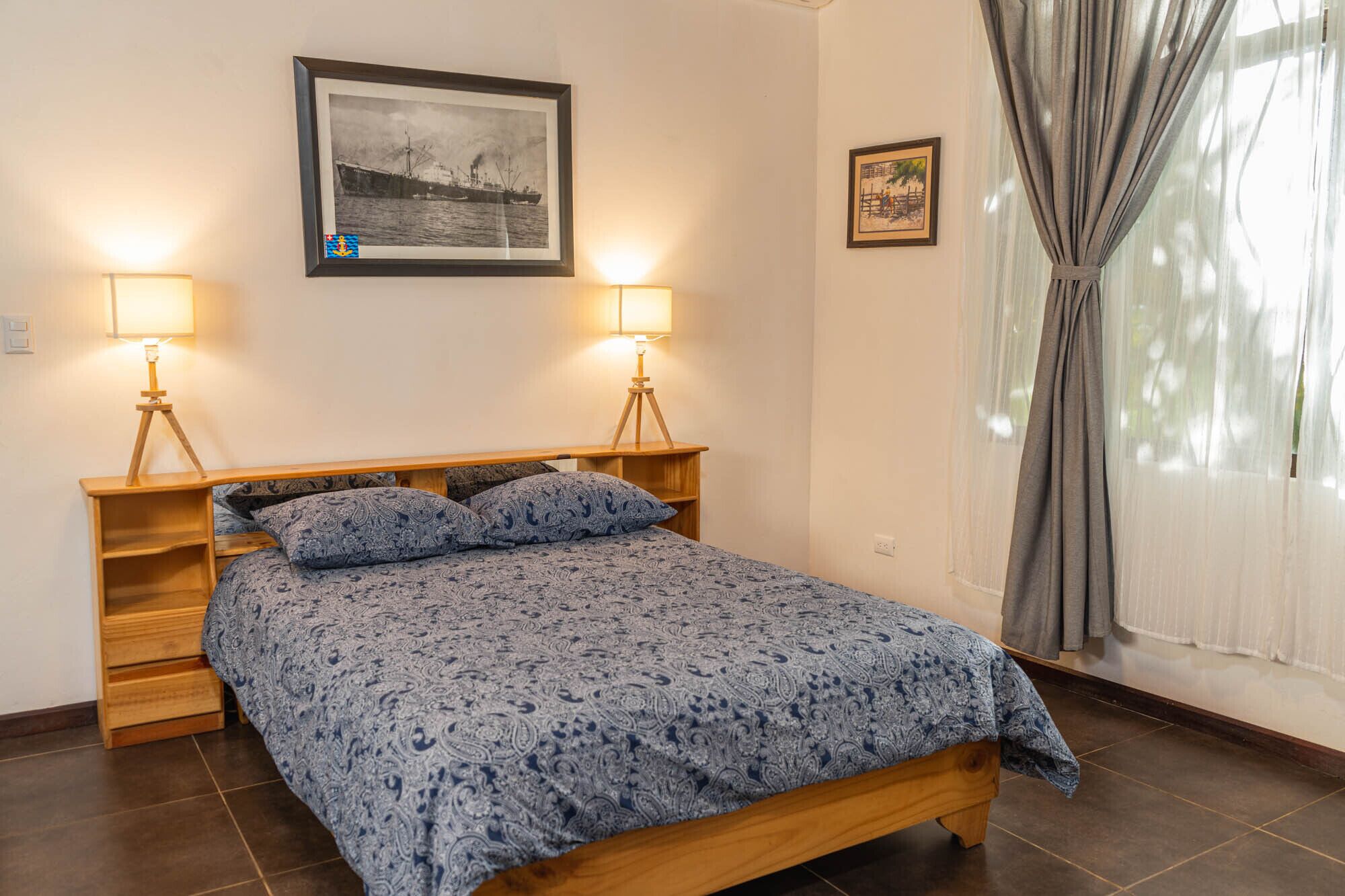 2 bedrooms, desk, free WiFi, bed sheets