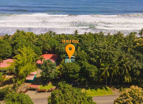 Beach Front Peaceful House w/ a/c & wifi - La Ola Feliz