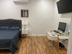1 habitación, escritorio y wifi
