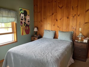 3 chambres, bureau, Wi-Fi gratuit, draps fournis