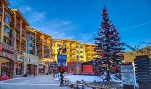 Exterior - New Listing for 2022/23 Hidden Creek 22B: Overlooks the golf course, Walk to the Cabriolet Lift. (Park City)