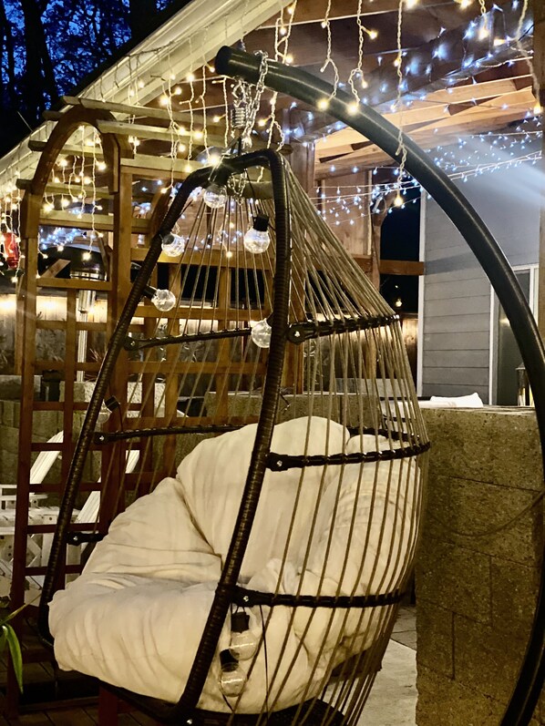 Unclassified image, 1 of 16, button